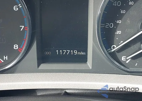 2017 Toyota Rav4 Limited из США, поврежденный, VIN 2T3DFREV2HW602172